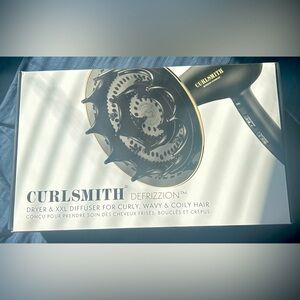 Brand New CURLSMITH DEFRIZZION DYER XXL DIFFUSER( NEVER BEEN OPENED)